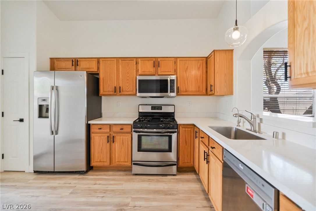3213 Bracknell Street — photo 4 of 17