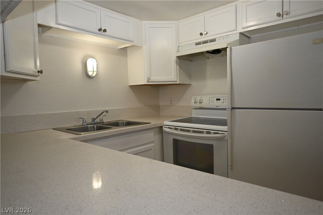 302 Eastminister Court A — photo 4