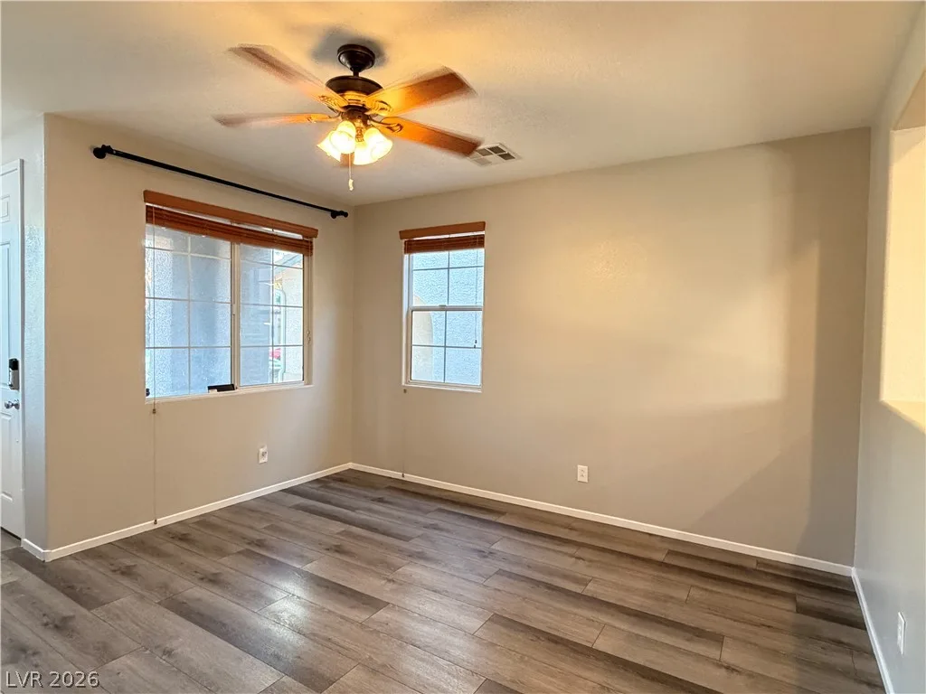 7237 Mineral Park Avenue — photo 4 of 26