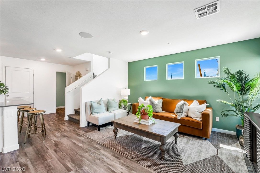 914 Rosy Starling Street — photo 4