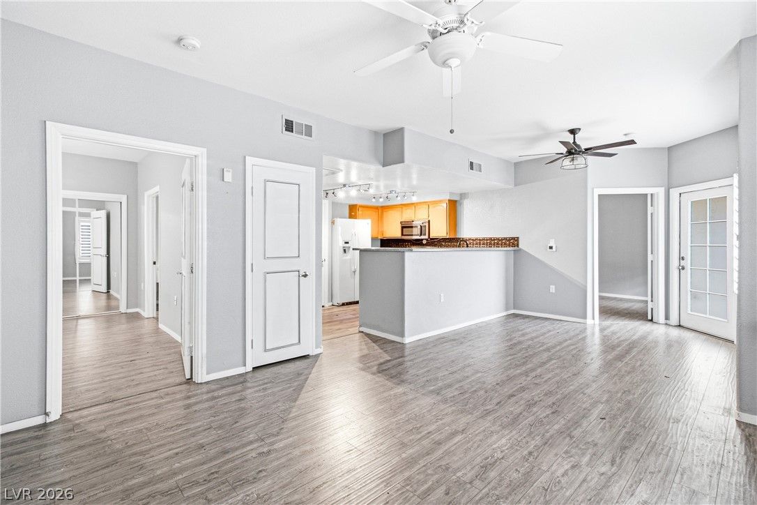 3400 Cabana Drive 1005 — photo 5 of 16