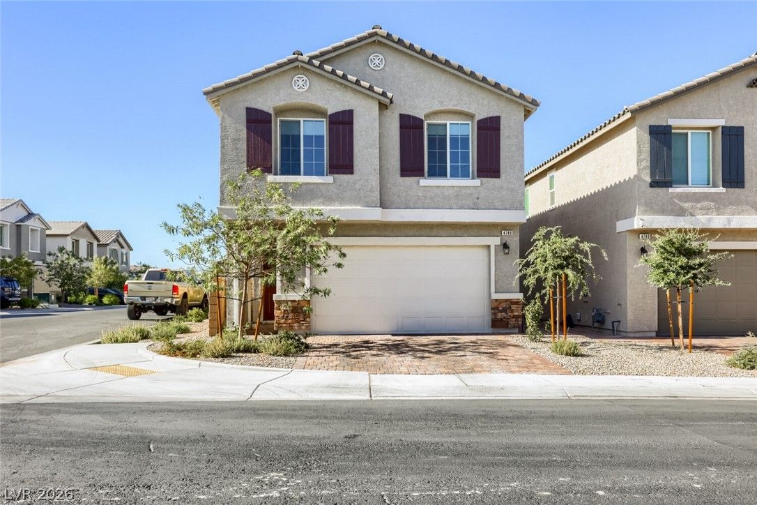 4748 Illustria Avenue — photo 3 of 33
