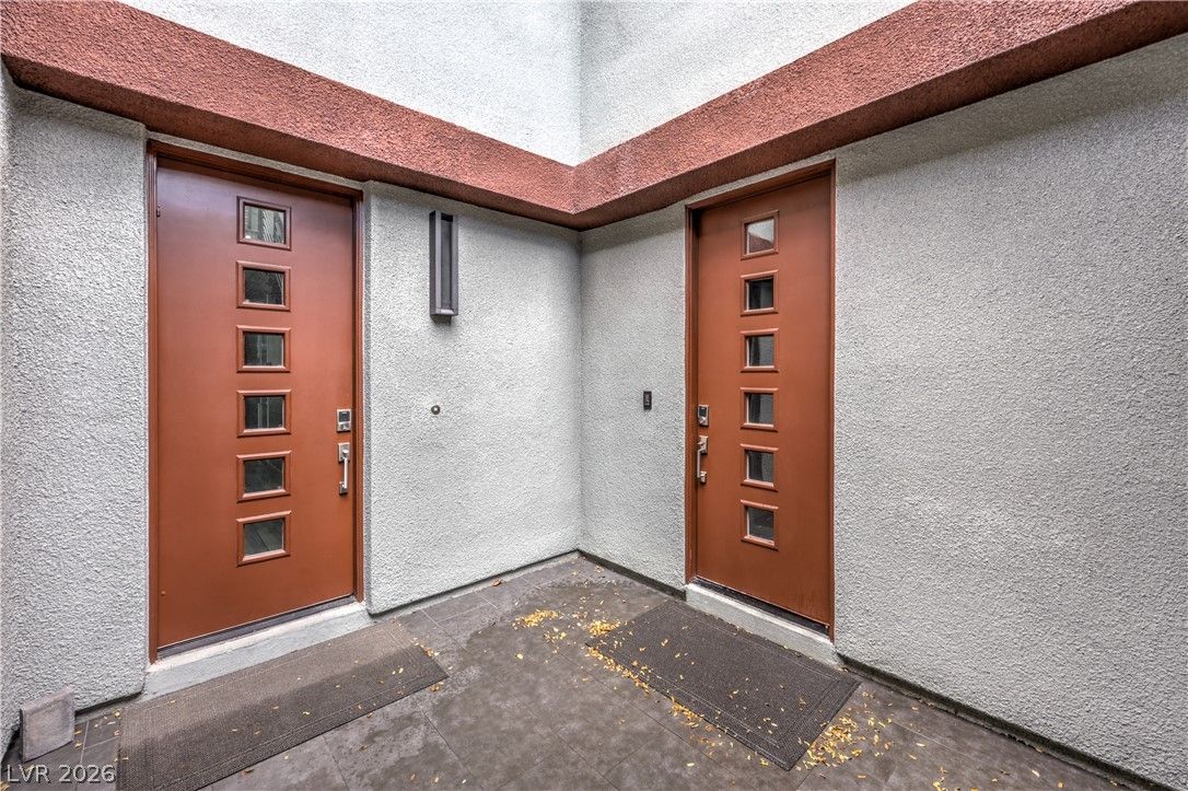 10226 Jade Gardens Drive — photo 2