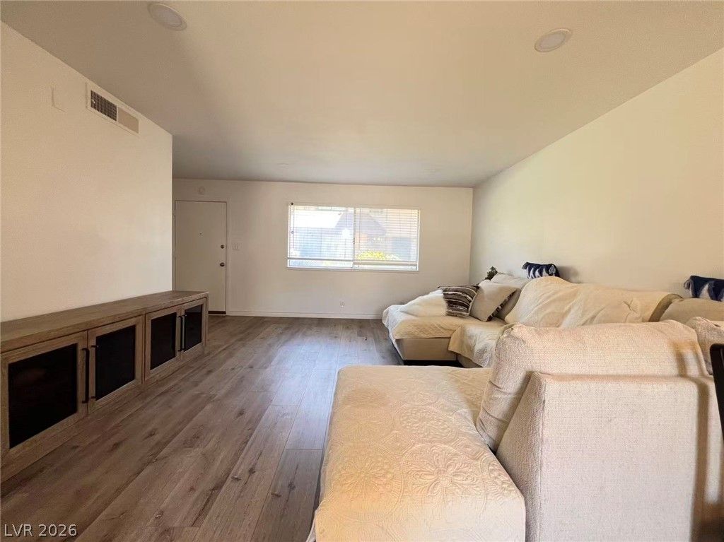 6223 Meadow View Lane — photo 3