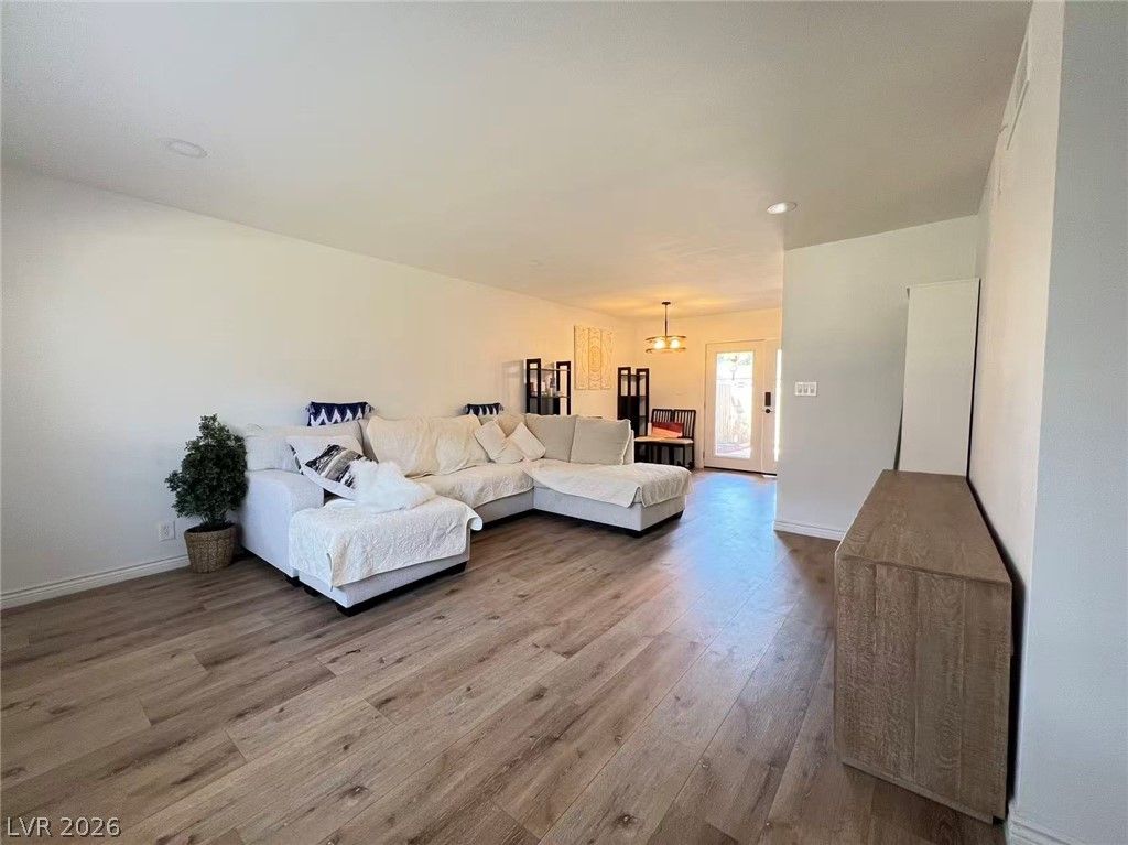 6223 Meadow View Lane — photo 4