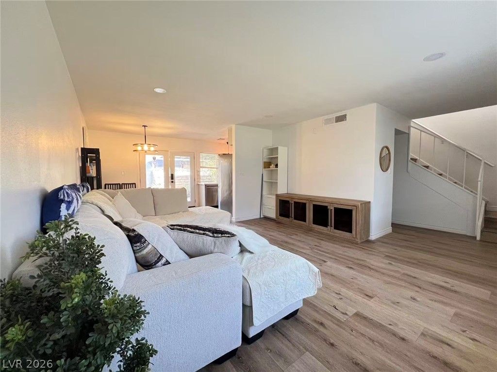 6223 Meadow View Lane — photo 5