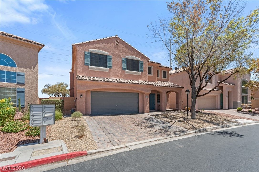 472 Crocus Hill Street — photo 3