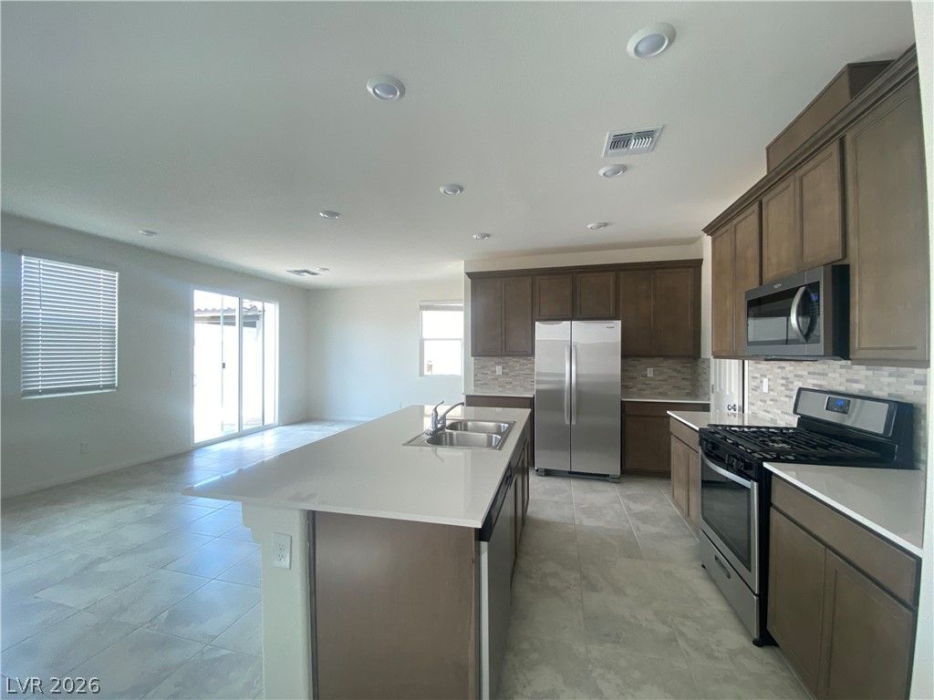 5833 Holbeche Street — photo 4