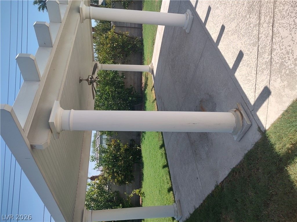325 Park Way West — photo 4