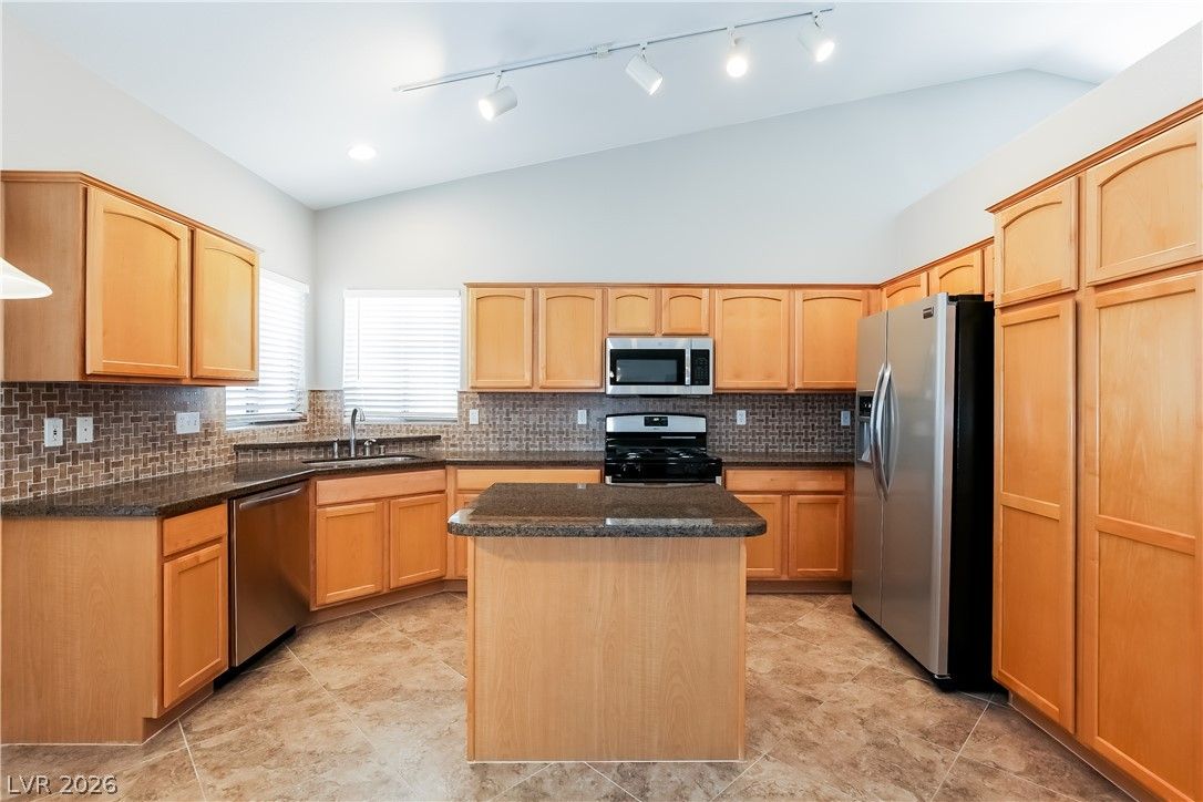 7549 Trickling Wash Drive — photo 4 of 15
