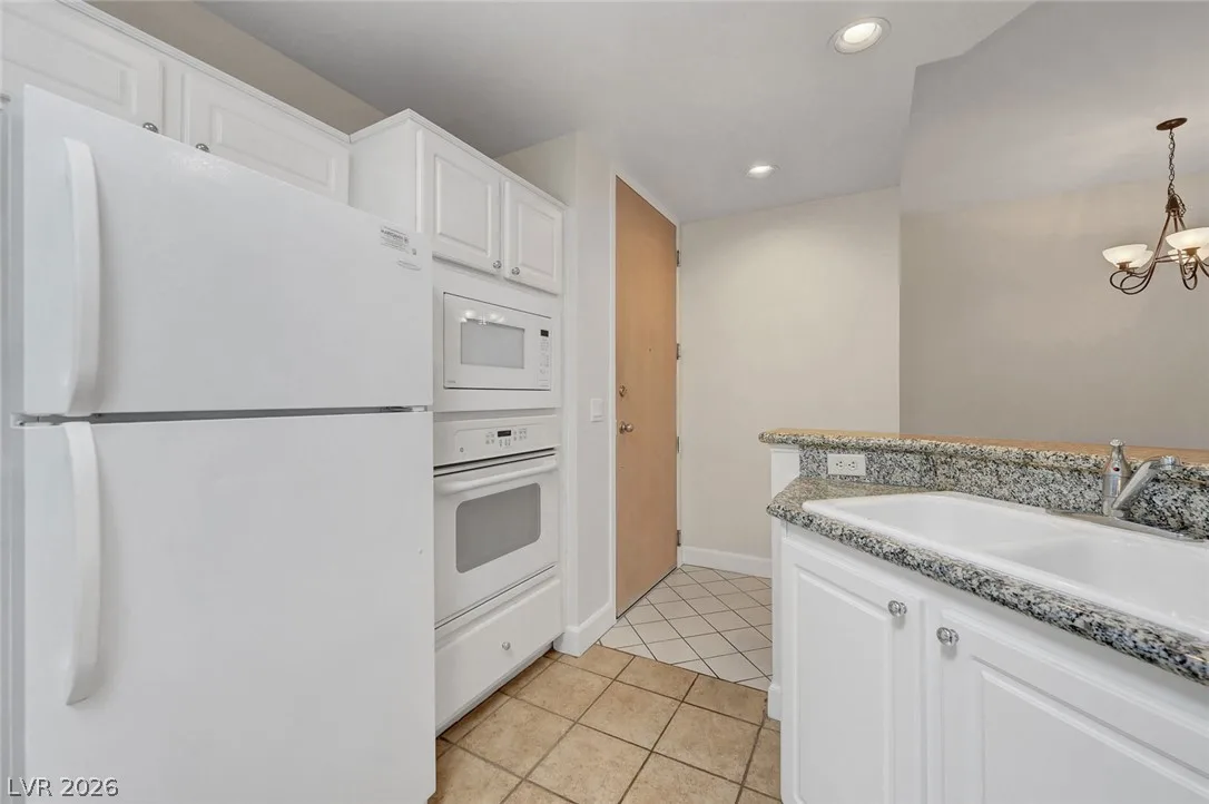 51 East Agate Avenue 507 — photo 3