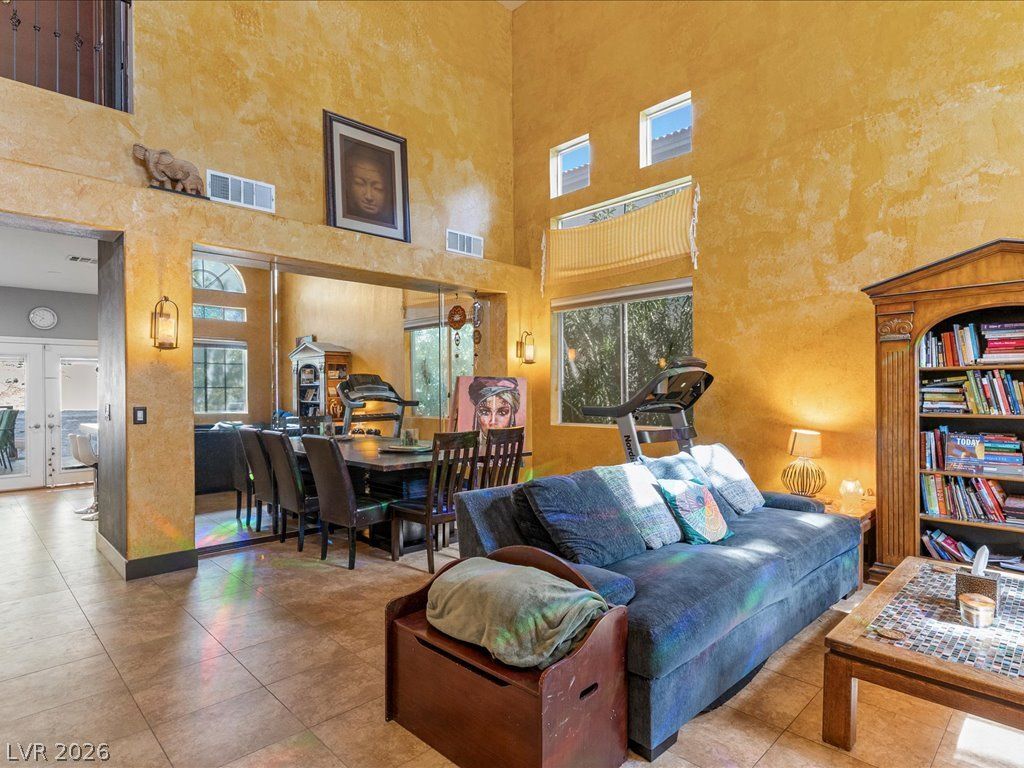 323 Wind River Drive — photo 5