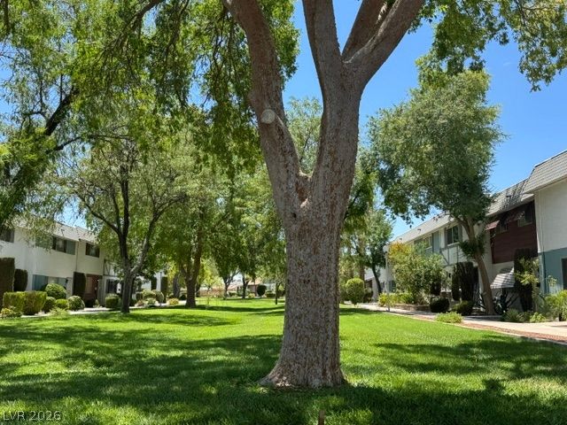 213 Greenbriar Townhouse Way — photo 3 of 9
