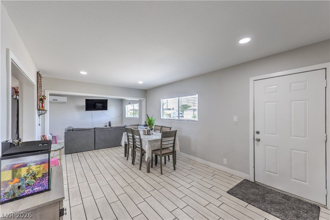 4401 Dover Place — photo 4