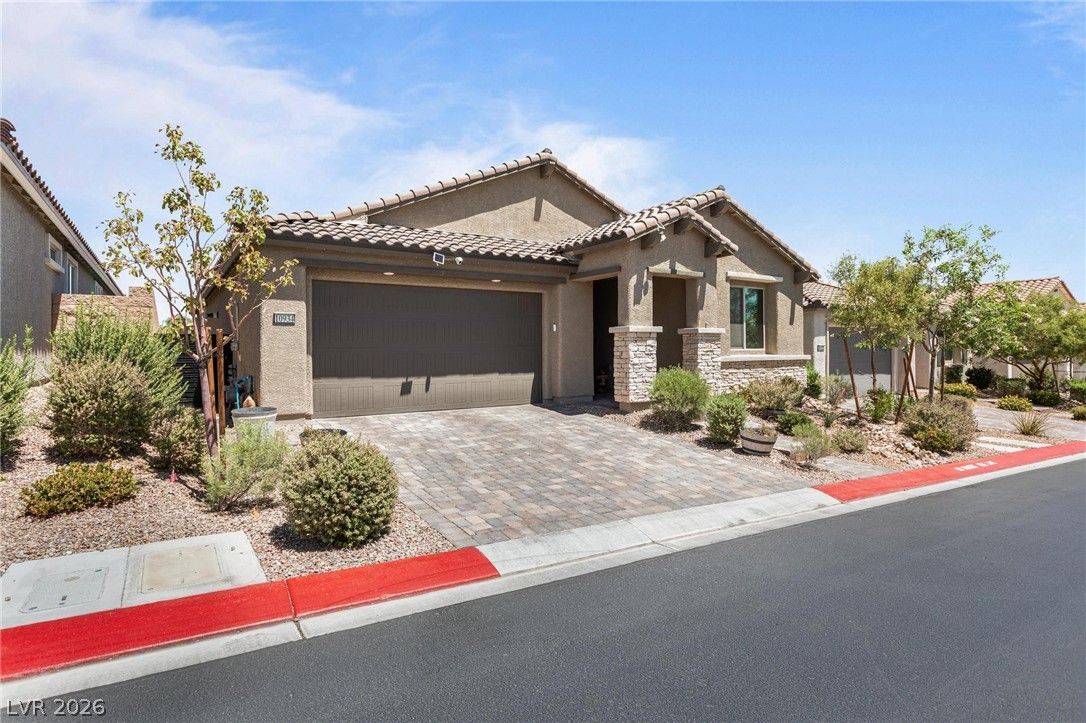 10934 Delparke Valley Avenue — photo 2