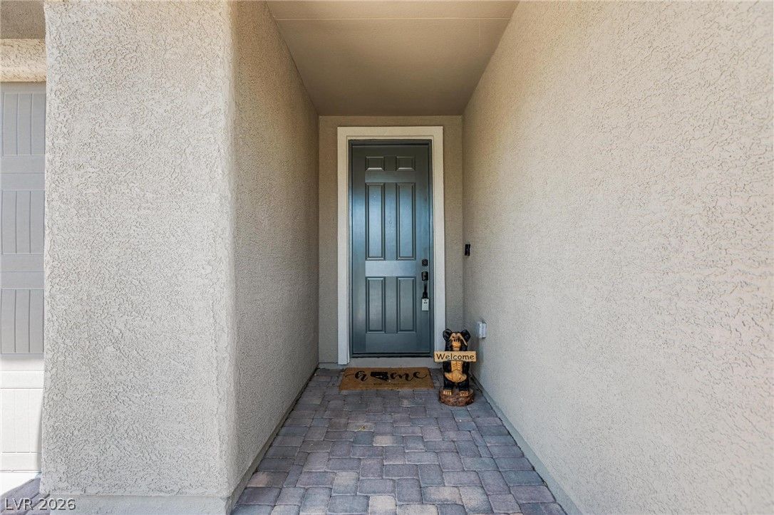 10934 Delparke Valley Avenue — photo 5