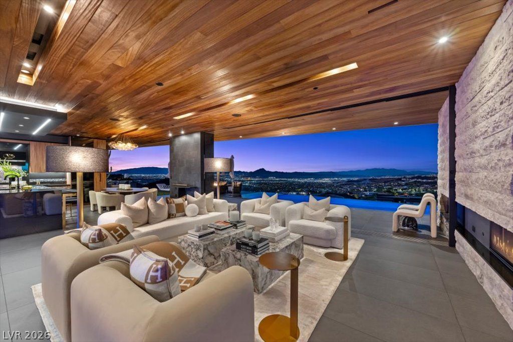641 Dragon Peak Drive — photo 3