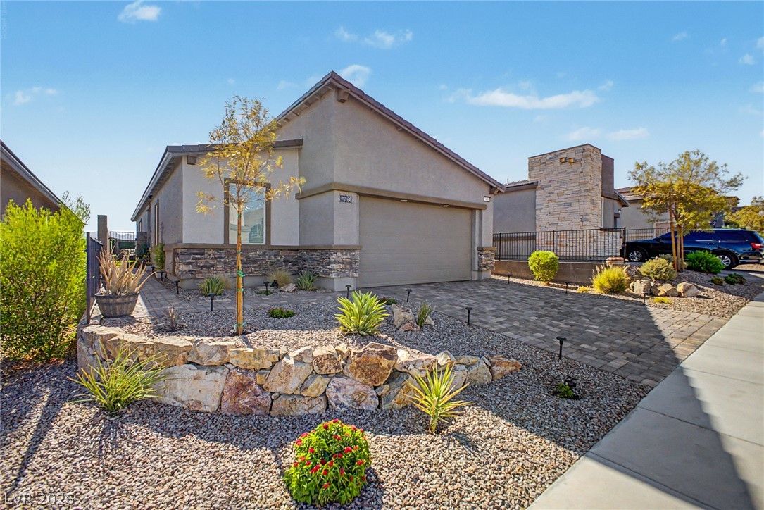 290 Fossil Falls Street — photo 1