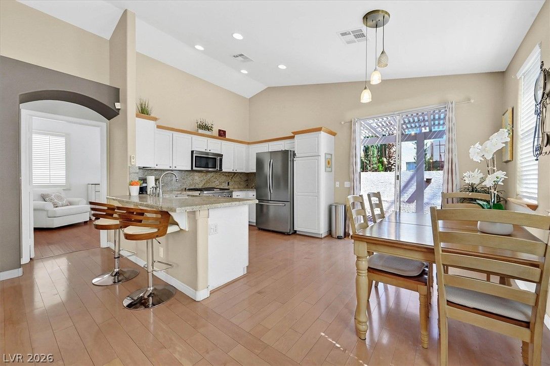 9720 Ravine Avenue — photo 5