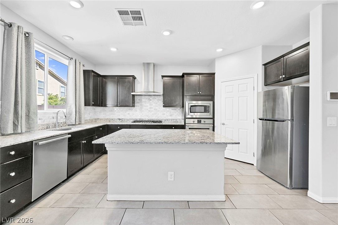 2664 Crystal Quartz Street — photo 3