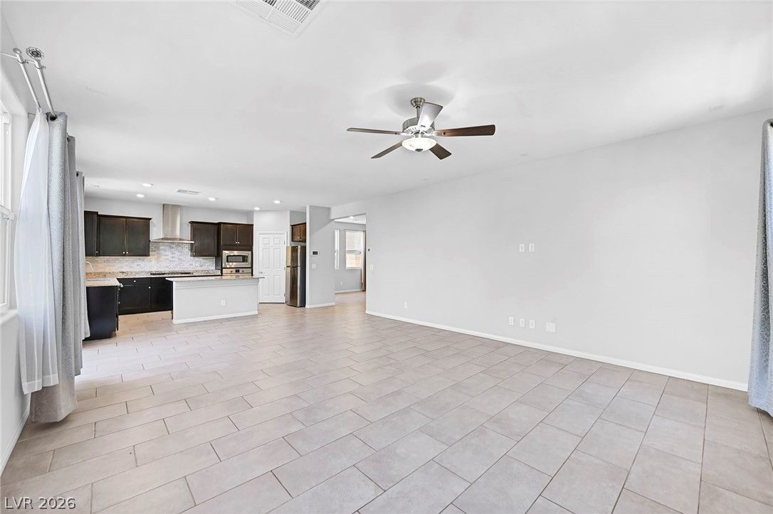 2664 Crystal Quartz Street — photo 4