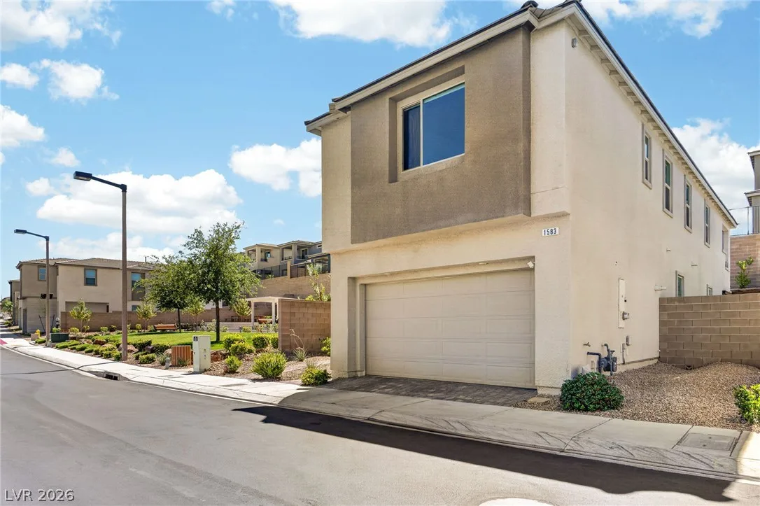 1583 Pacific Baza Street — photo 2