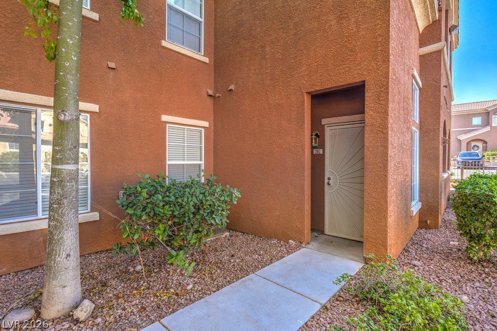 3920 LEGEND HILLS Street 202 — photo 4