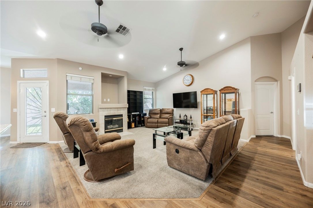 7550 Trickling Wash Drive — photo 4 of 32