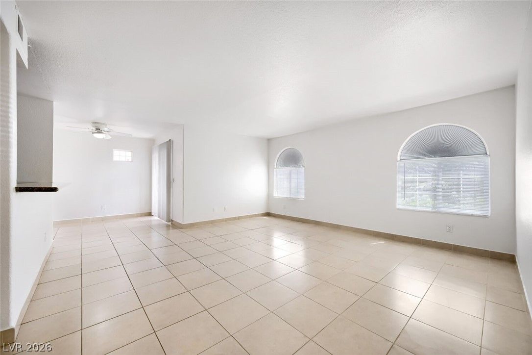 9325 West Desert Inn Road 177 — photo 5