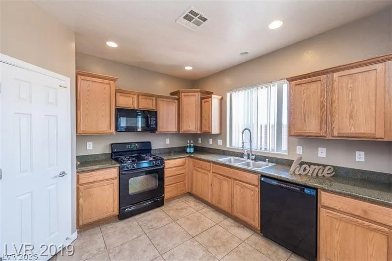 4420 Penguin Avenue — photo 5
