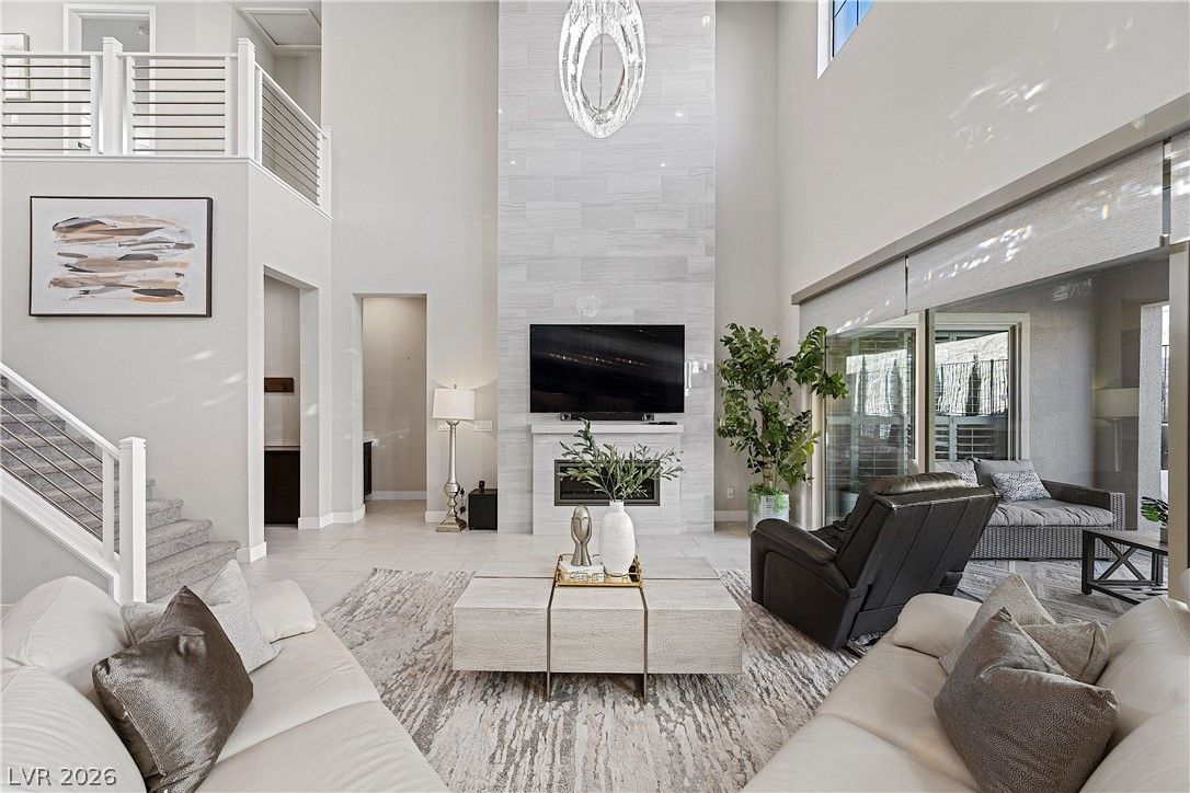 4040 Montone Avenue — photo 4 of 51