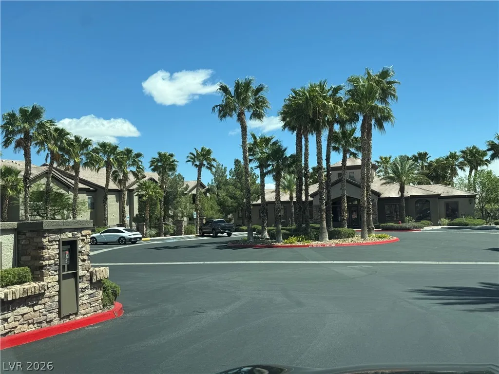 8250 North Grand Canyon Drive 2155 — photo 2