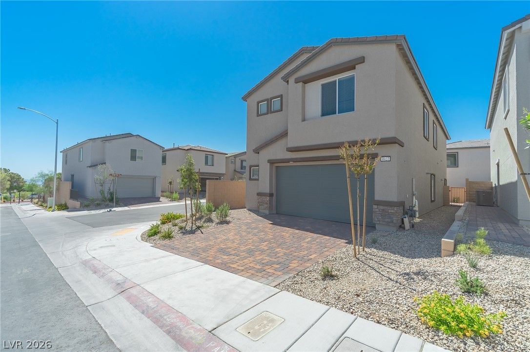 9927 Kimura Hills Avenue — photo 2