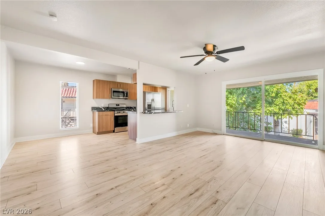 1405 Vegas Valley Drive 226 — photo 4