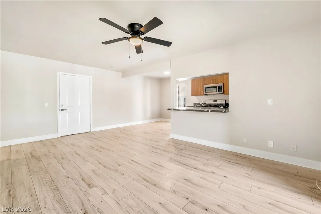 1405 Vegas Valley Drive 226 — photo 5