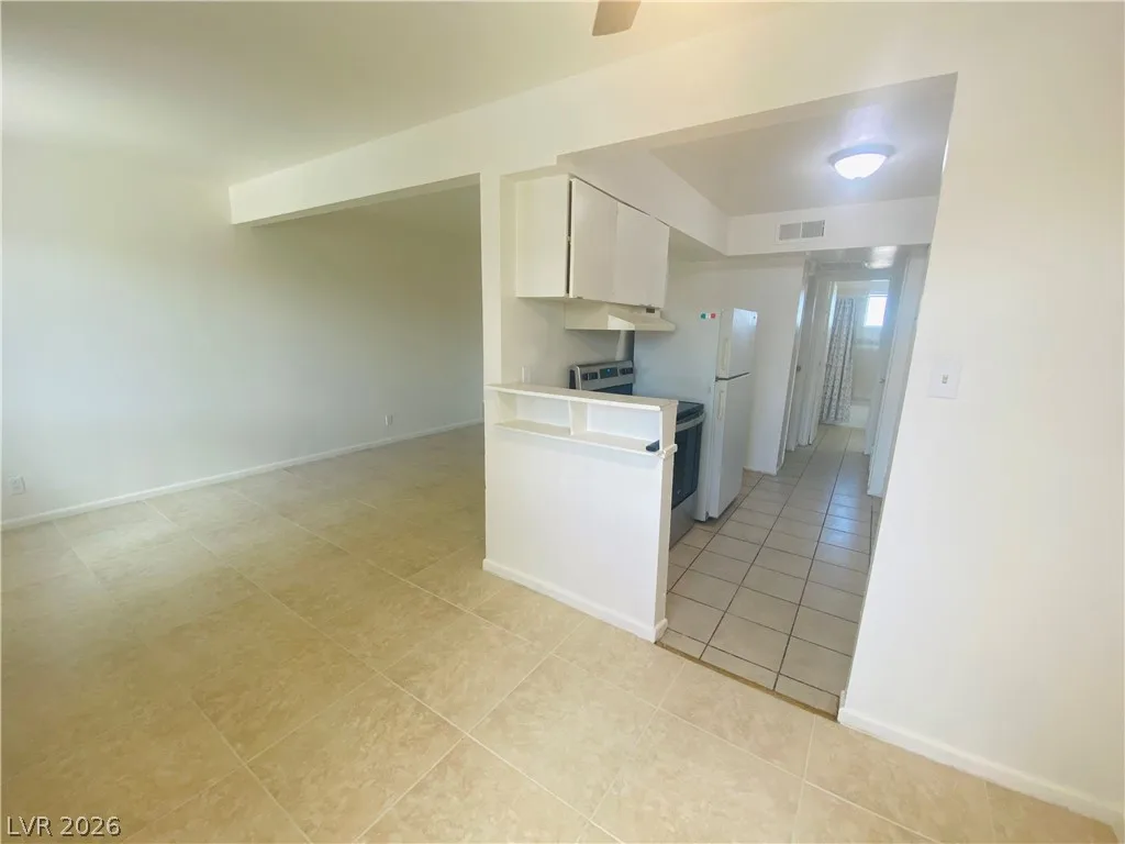 3762 Royal Crest Street 6 — photo 5