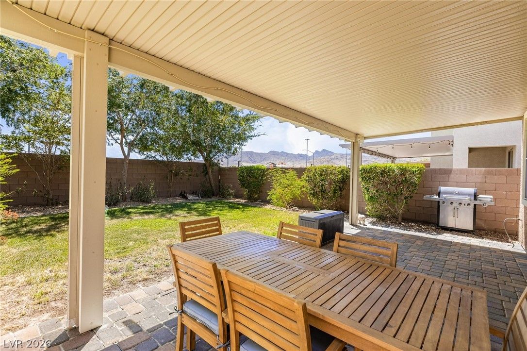 8973 Drummer Bay Avenue — photo 4
