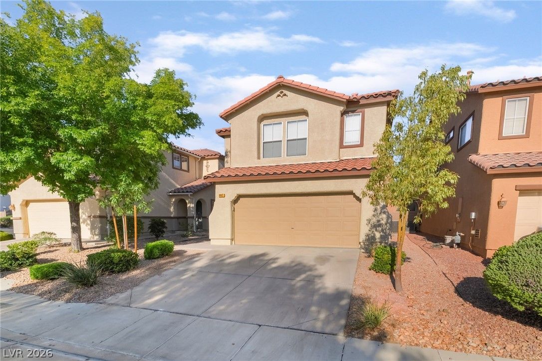 647 Moonlight Stroll Street — photo 2