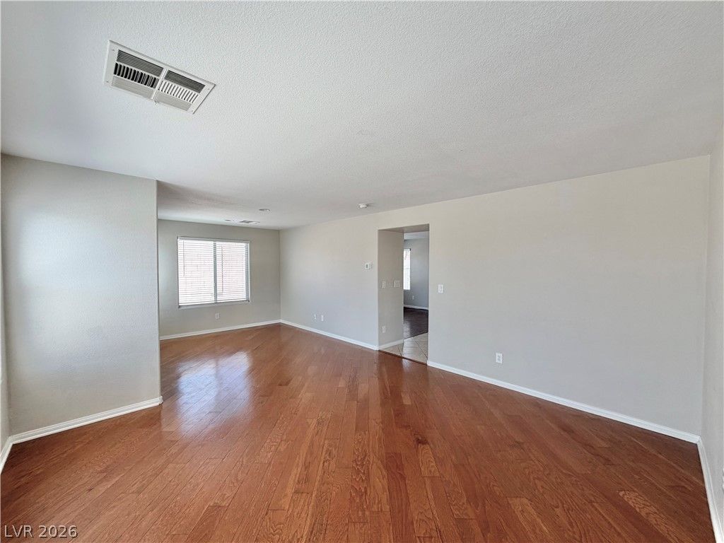 6435 Sean Creek Street — photo 3