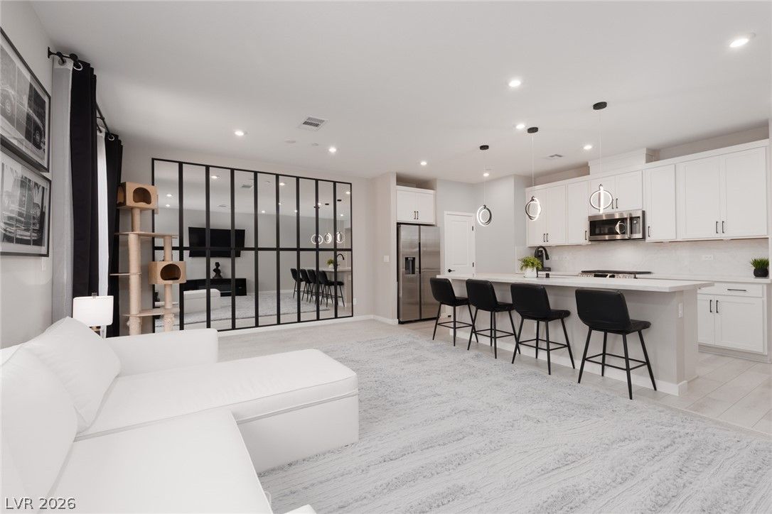 11934 Vector Ray Avenue — photo 3