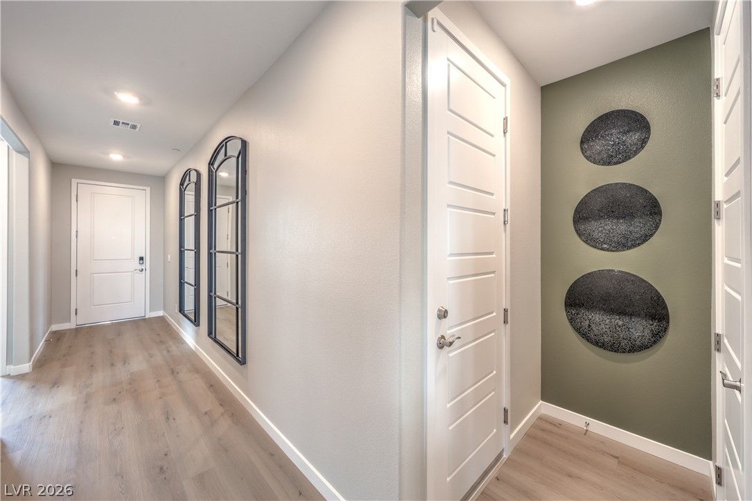 1316 Jorian Bay Drive — photo 2 of 31