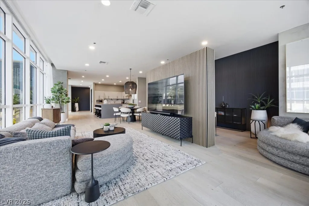 4575 Dean Martin Drive 307 — photo 5