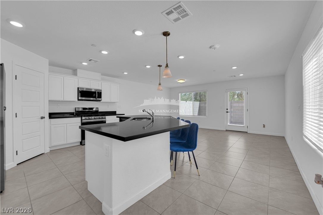4907 Chidlaw Avenue 3 — photo 3