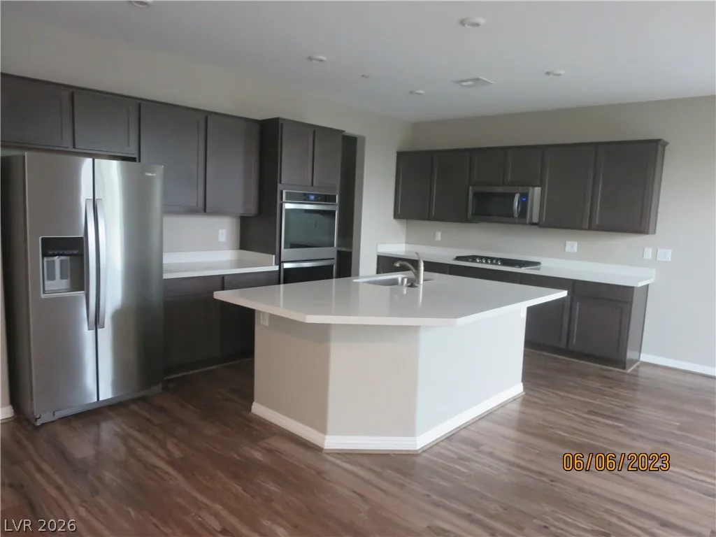 1012 Huckburn Avenue — photo 3