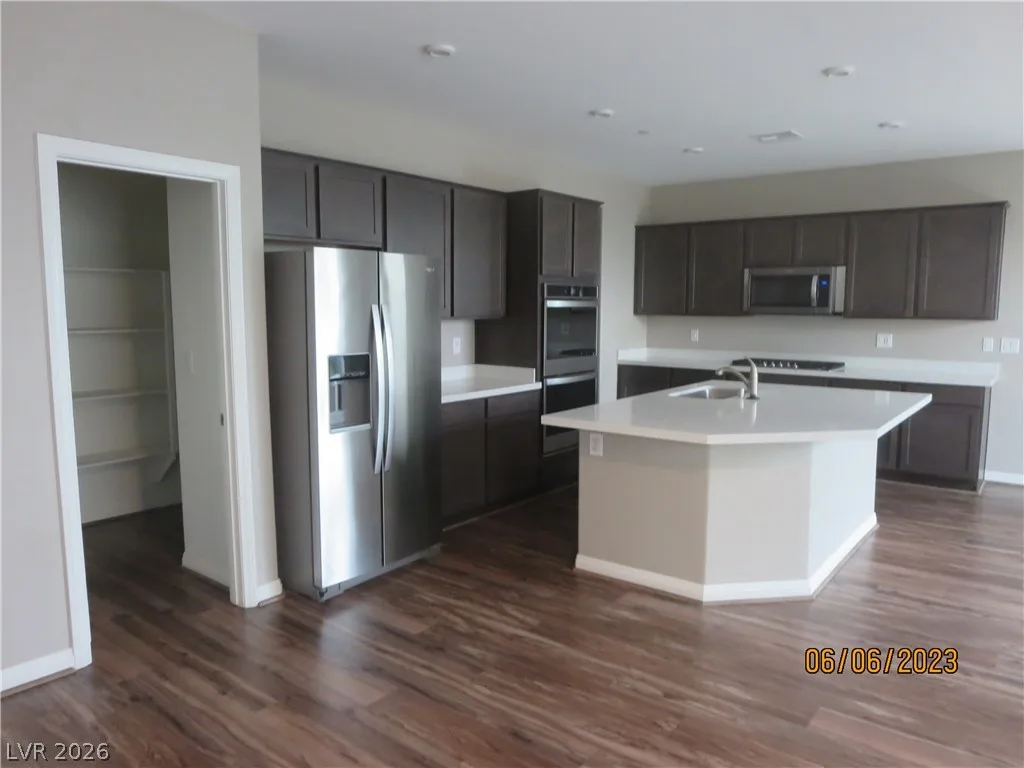 1012 Huckburn Avenue — photo 4