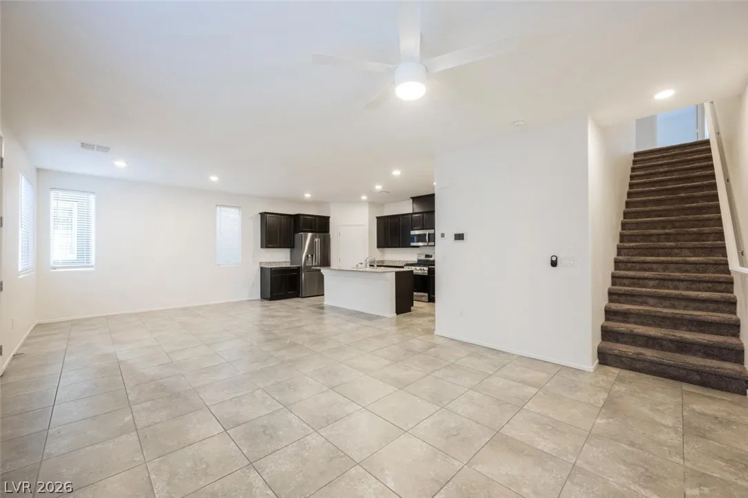 7232 Halo Falls Street — photo 3
