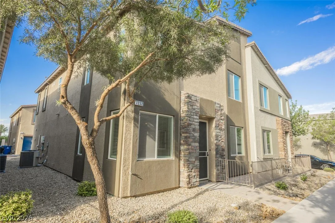 7232 Halo Falls Street — photo 5