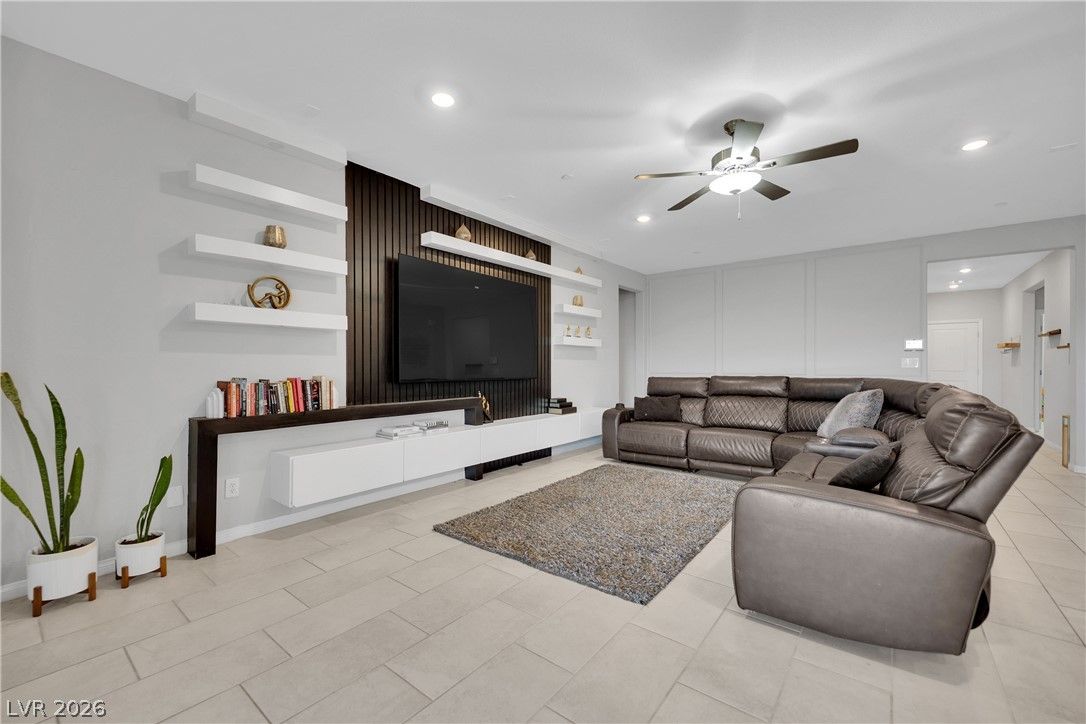 10160 Sequoia Falls Place — photo 3