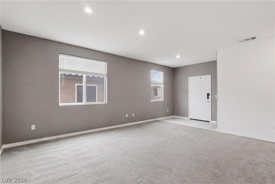 937 Turtleback Falls Avenue — photo 4
