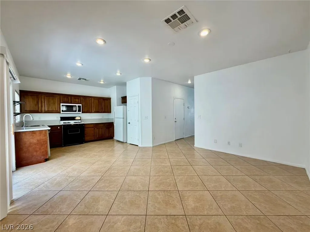 884 BLUE ROSALIE Place — photo 5